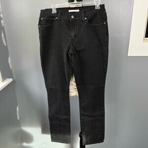 Levi’s 414 relaxed straight black jeans with pockets